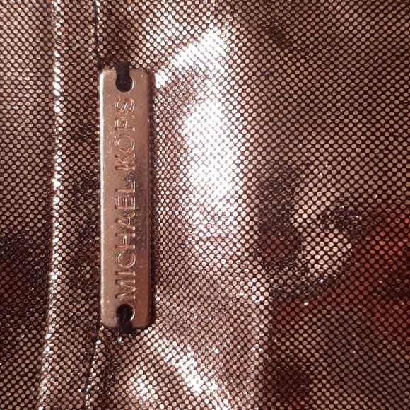 Michael Kors Slick Foil Cold Shoulder Long Sleeve Metallic Liquid Gold Top M - Picture 9 of 11